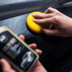 Wosk koloryzujący czarny 250ml - maskuje rysy, ożywia lakier